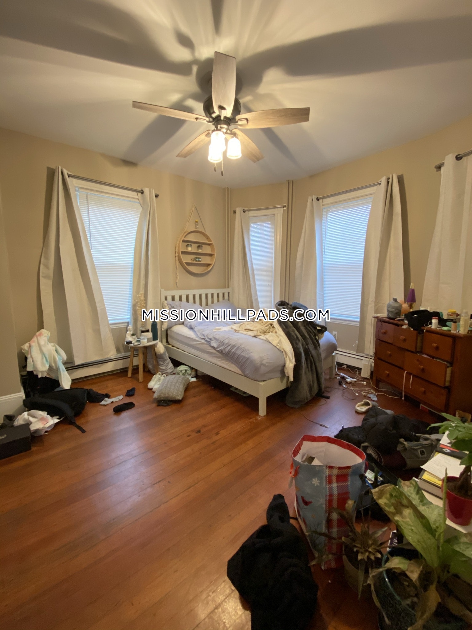 6 Sunset, Mission Hill