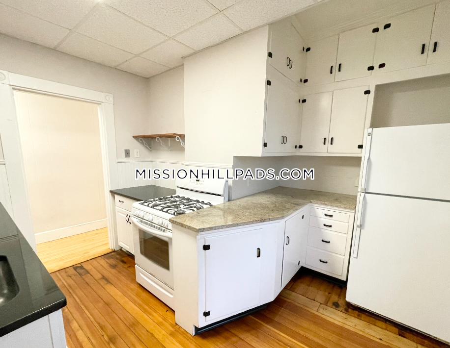 22 Parker Hill Ave, Mission Hill