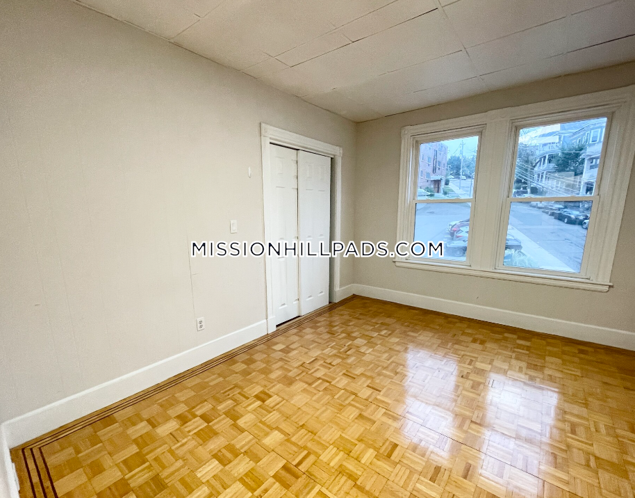 22 Parker Hill Ave, Mission Hill