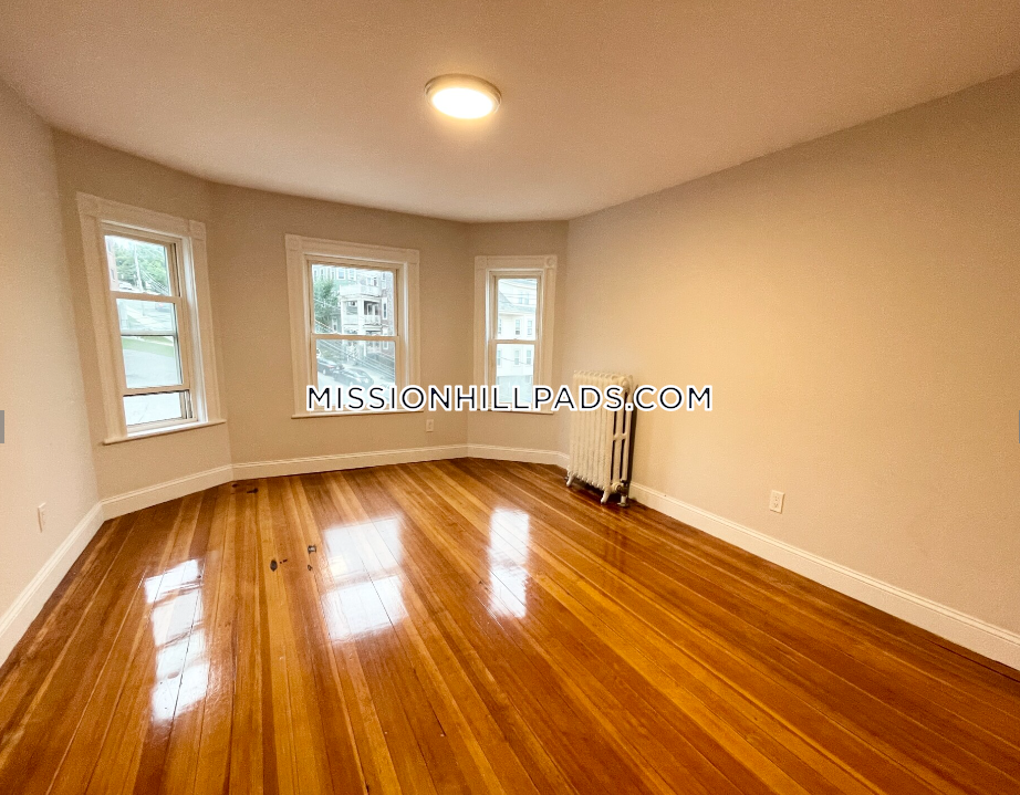 22 Parker Hill Ave, Mission Hill