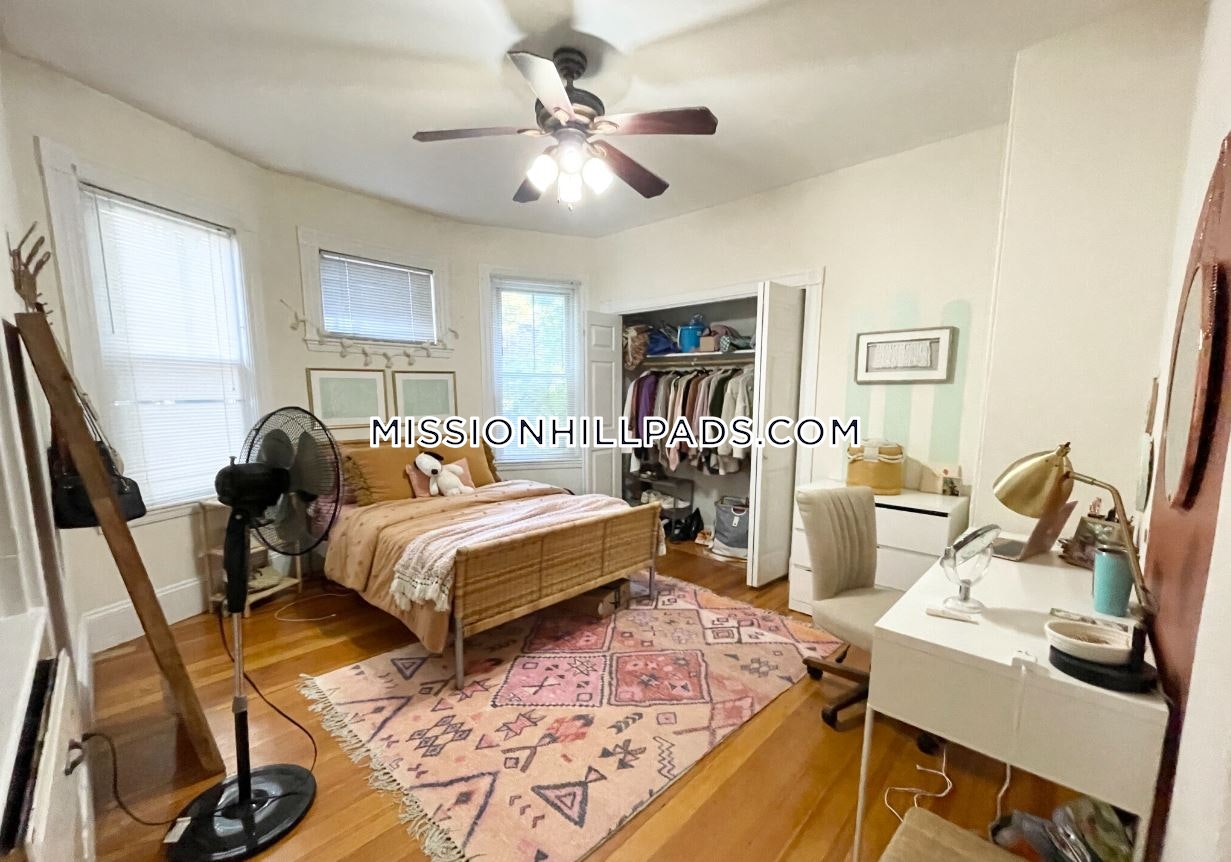 112.1 Hillside St, Mission Hill