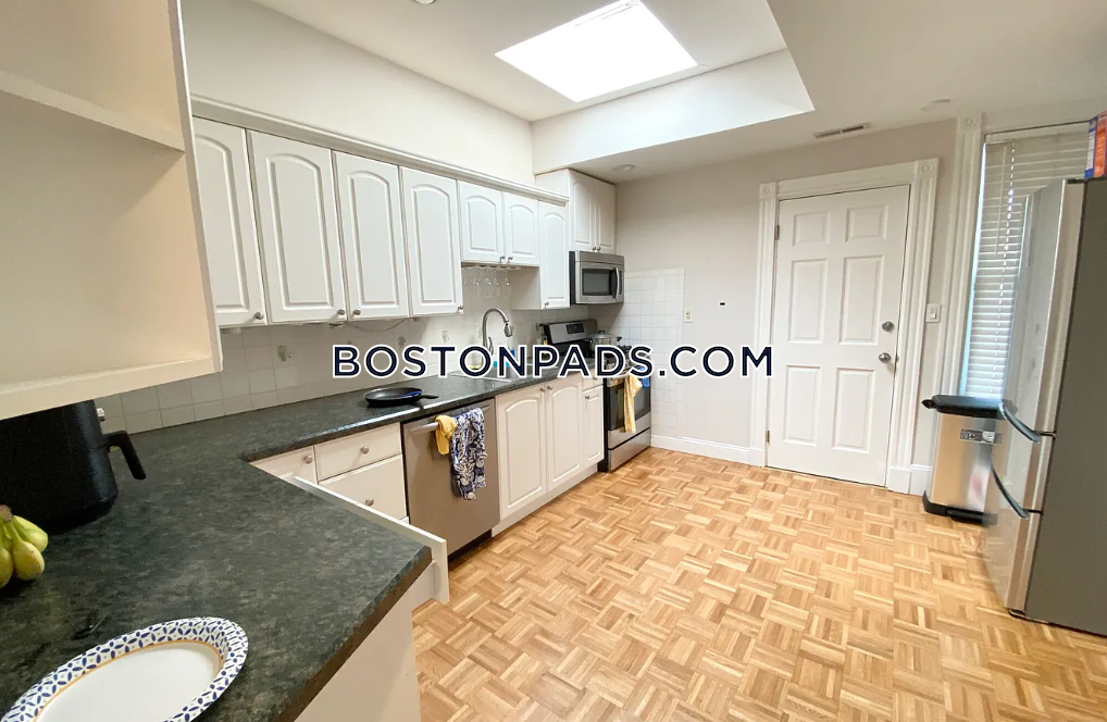 108 Buttonwood St, Dorchester