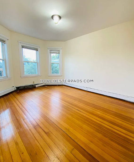 7 Hesston Ter, Dorchester