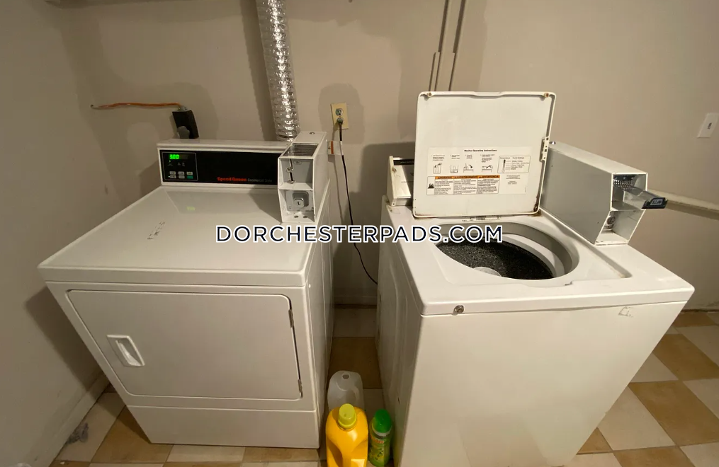 7 Hesston Ter, Dorchester