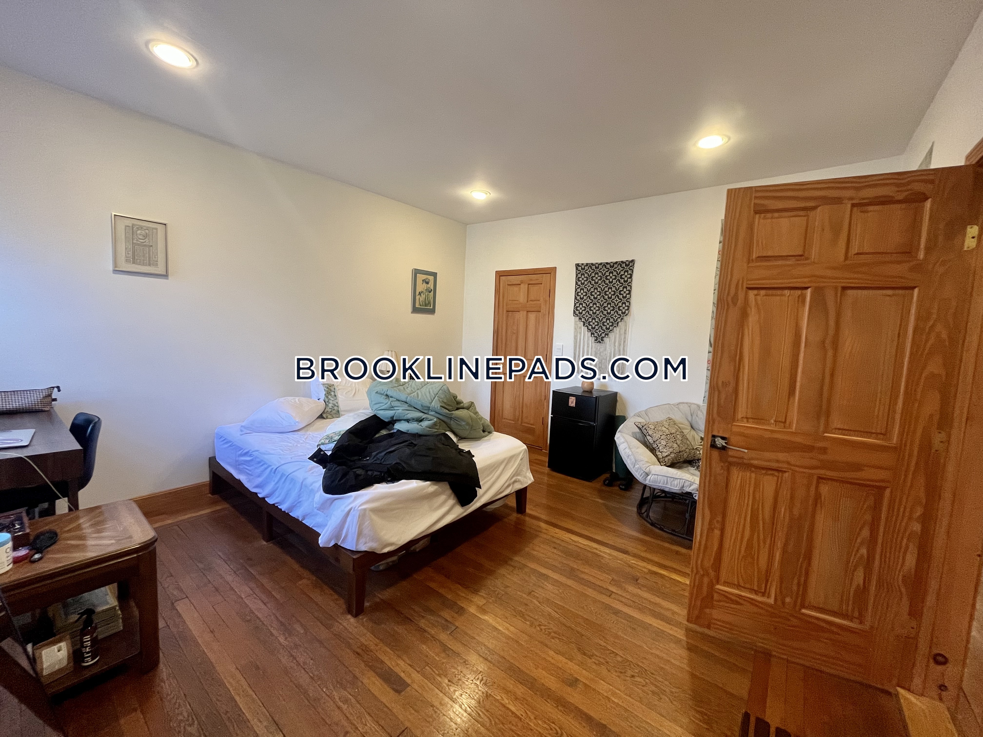 25 Gibbs St, Coolidge Corner