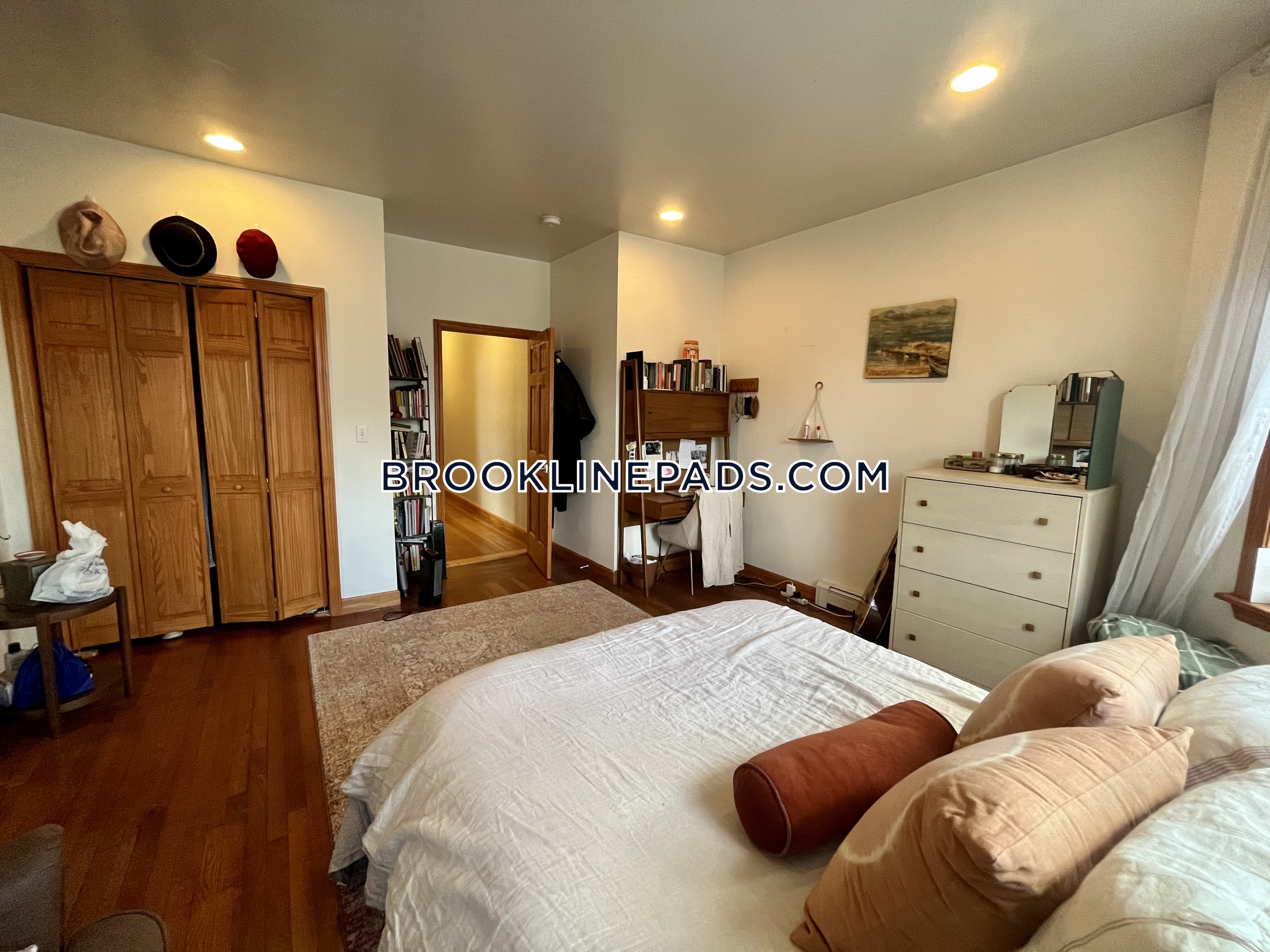 25 Gibbs St, Coolidge Corner