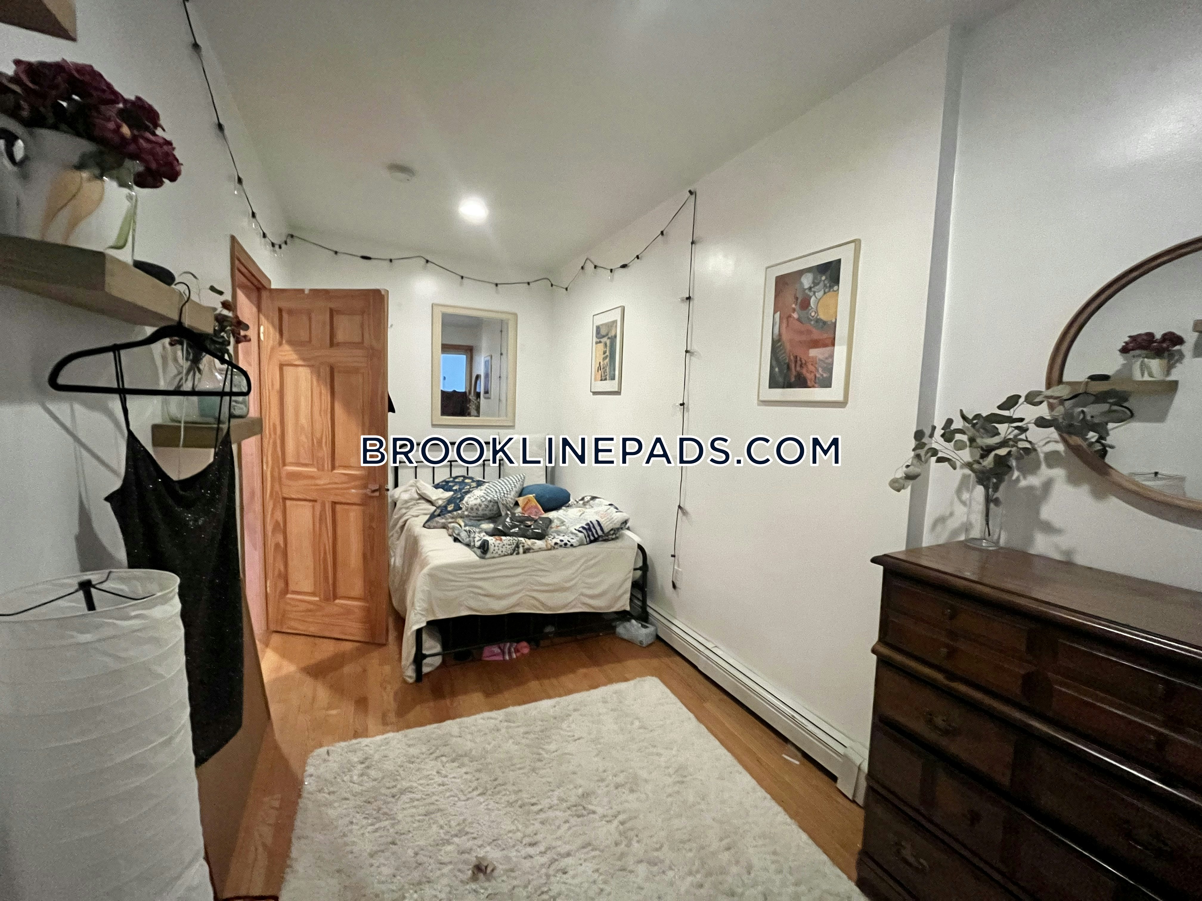 25 Gibbs St, Coolidge Corner