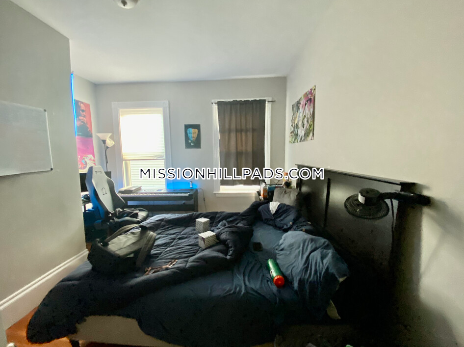 12 Bucknam St, Mission Hill