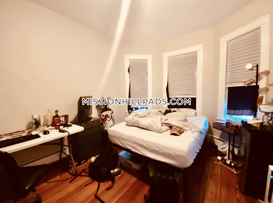 12 Bucknam St, Mission Hill