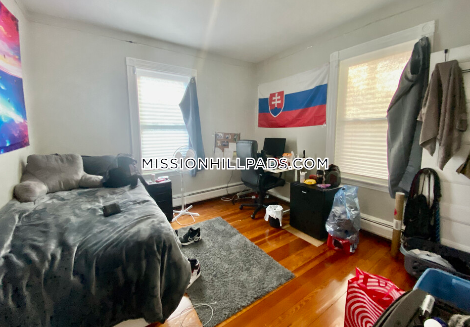 12 Bucknam St, Mission Hill