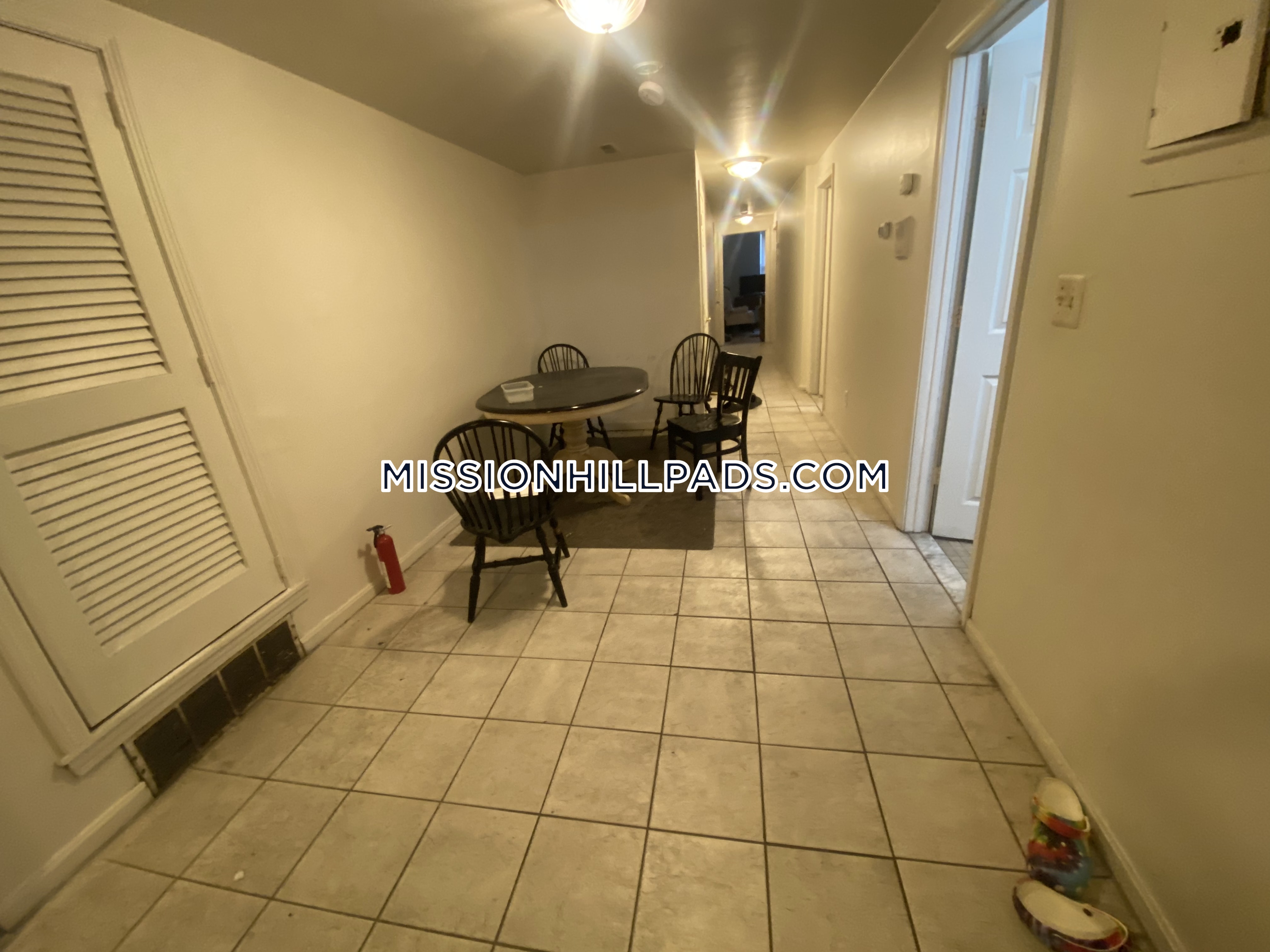 1458 Tremont St, Mission Hill