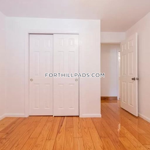 35 Fort Ave, Roxbury