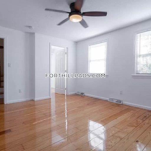 35 Fort Ave, Roxbury