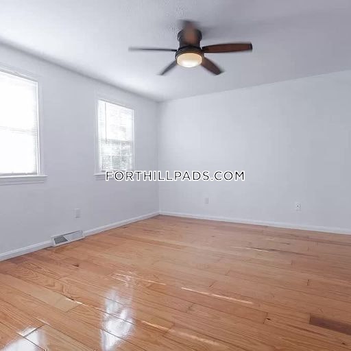 35 Fort Ave, Roxbury