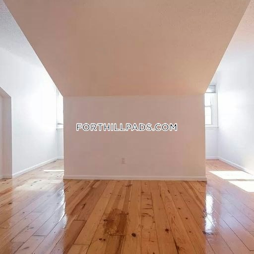 35 Fort Ave, Roxbury