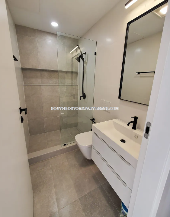 6 National St, South Boston