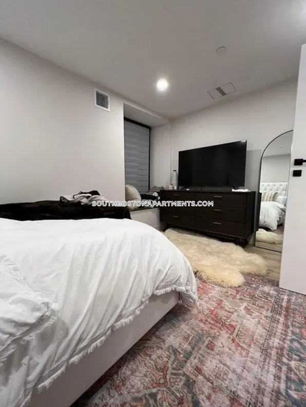 6 National St, South Boston