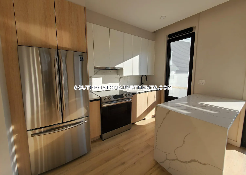 6 National St, South Boston