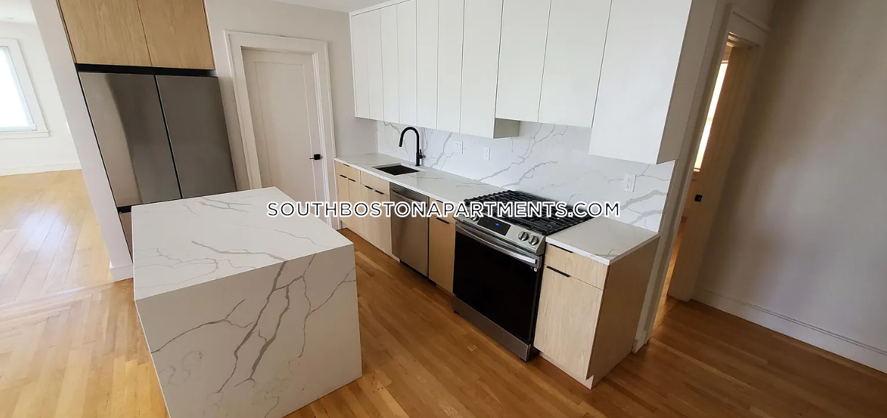 6 National St, South Boston