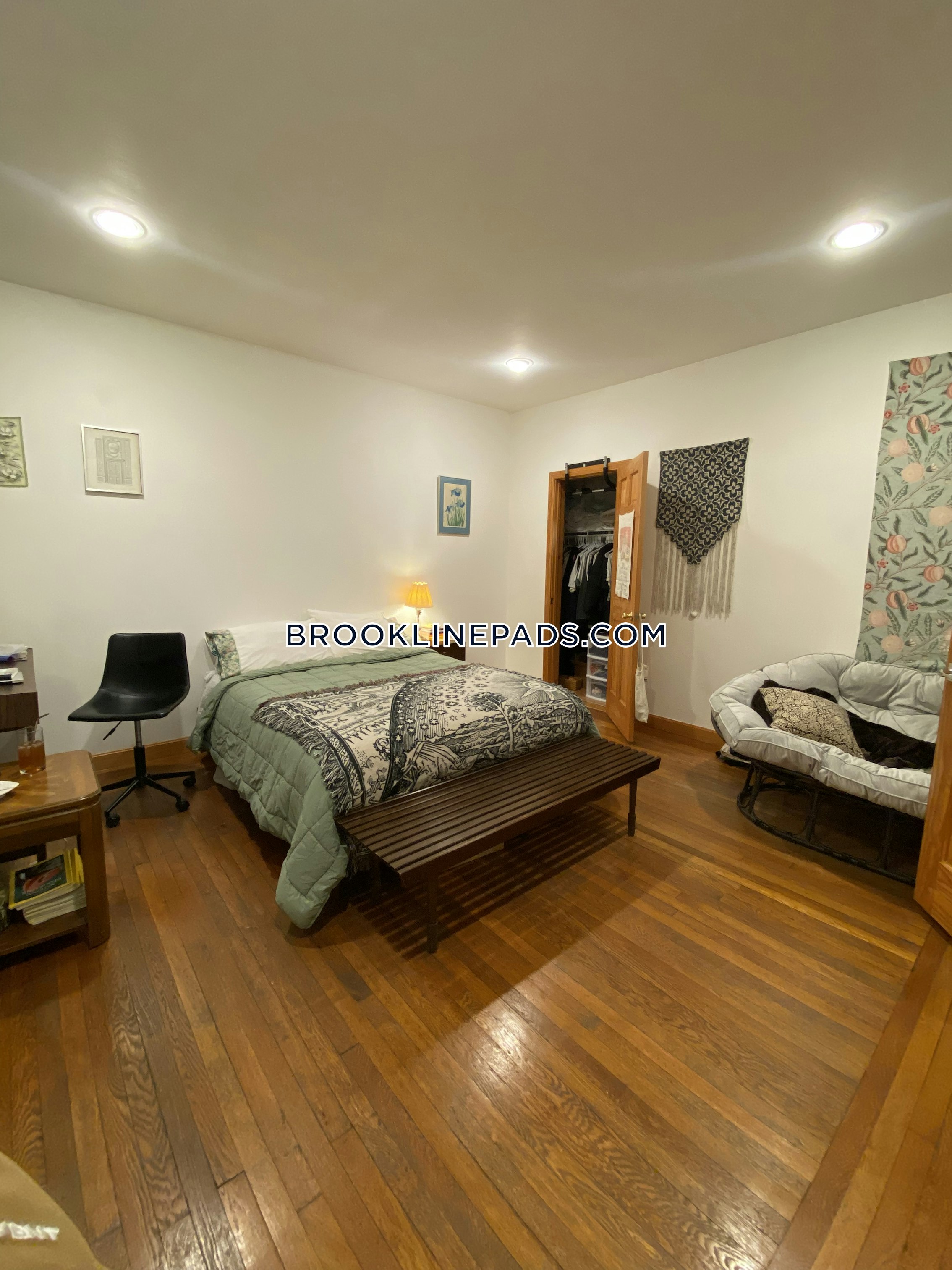 25 Gibbs St, Coolidge Corner