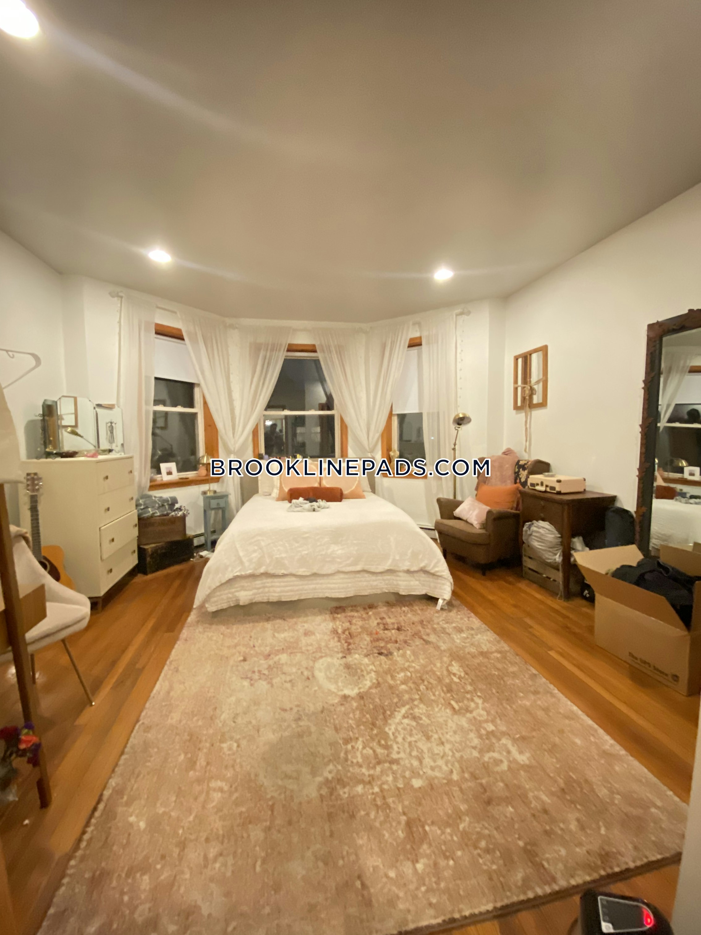 25 Gibbs St, Coolidge Corner