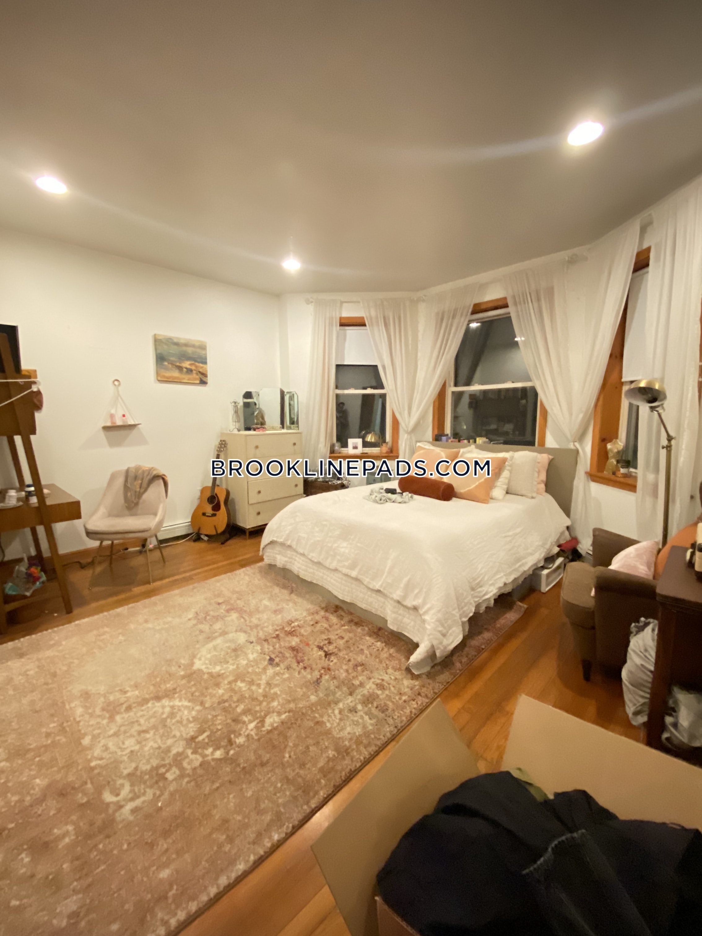 25 Gibbs St, Coolidge Corner