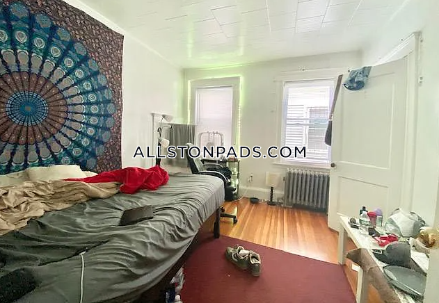 11 Chester St, Allston