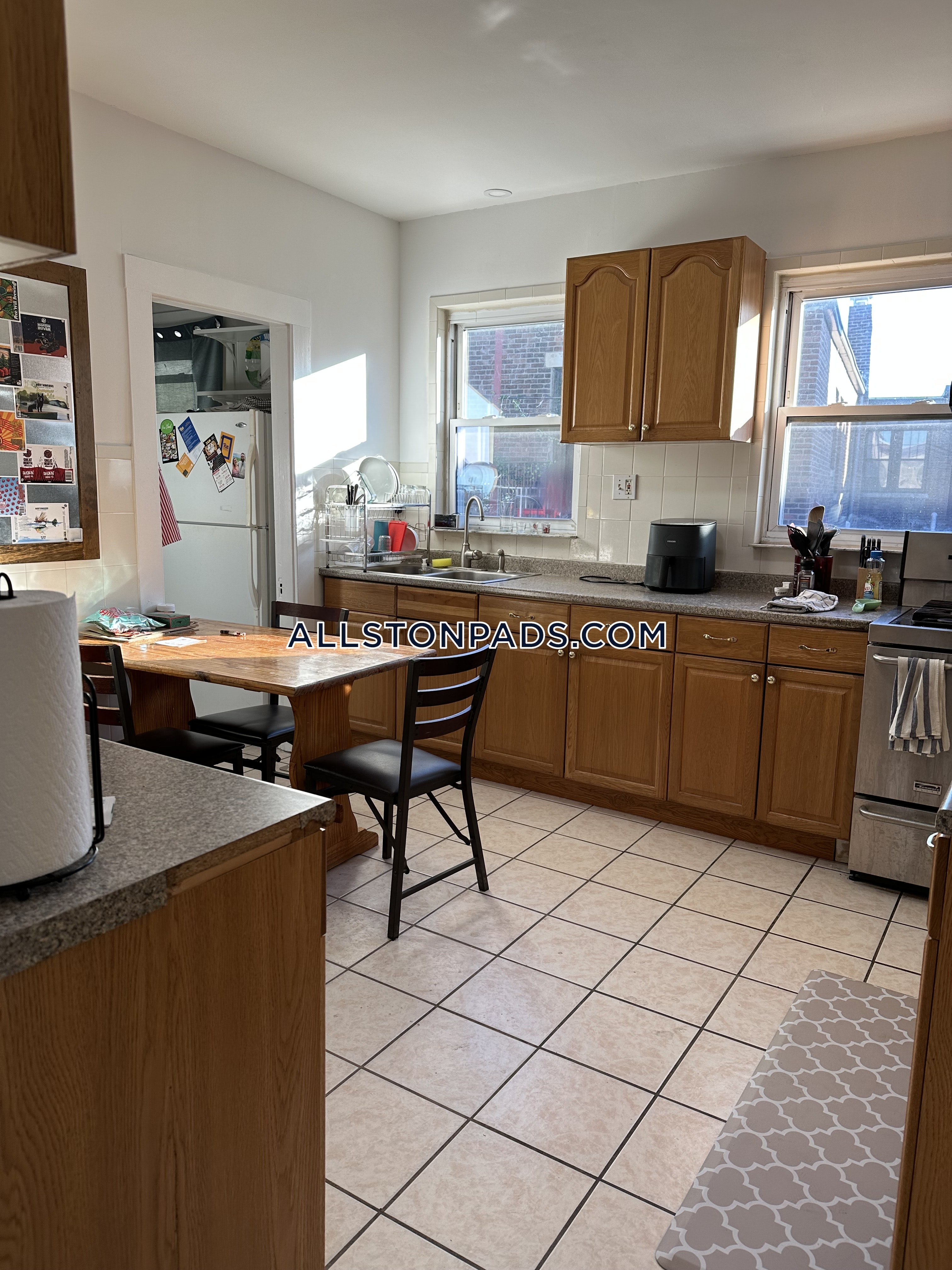 11 Chester St, Allston