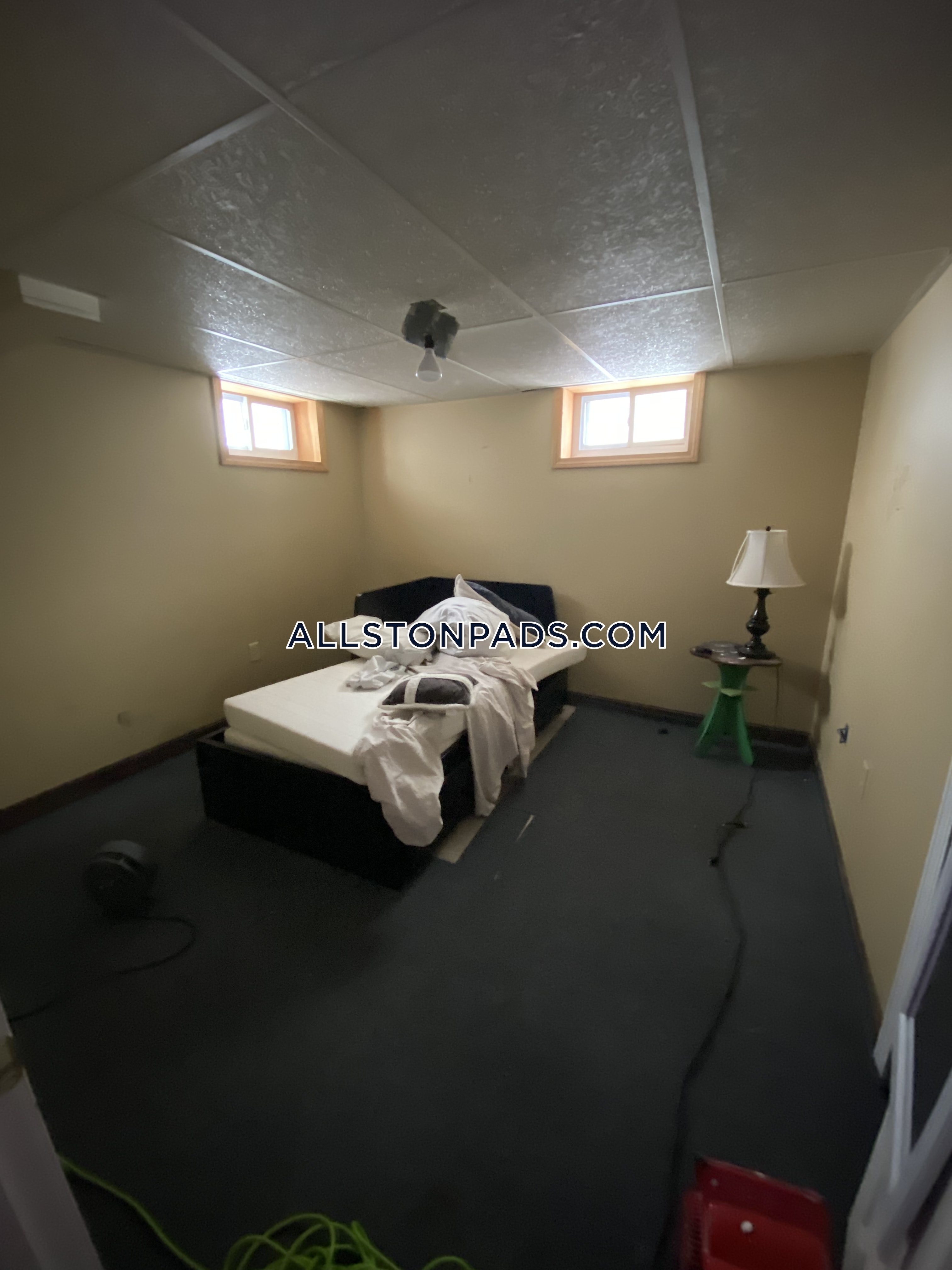 36 Pratt St, Allston