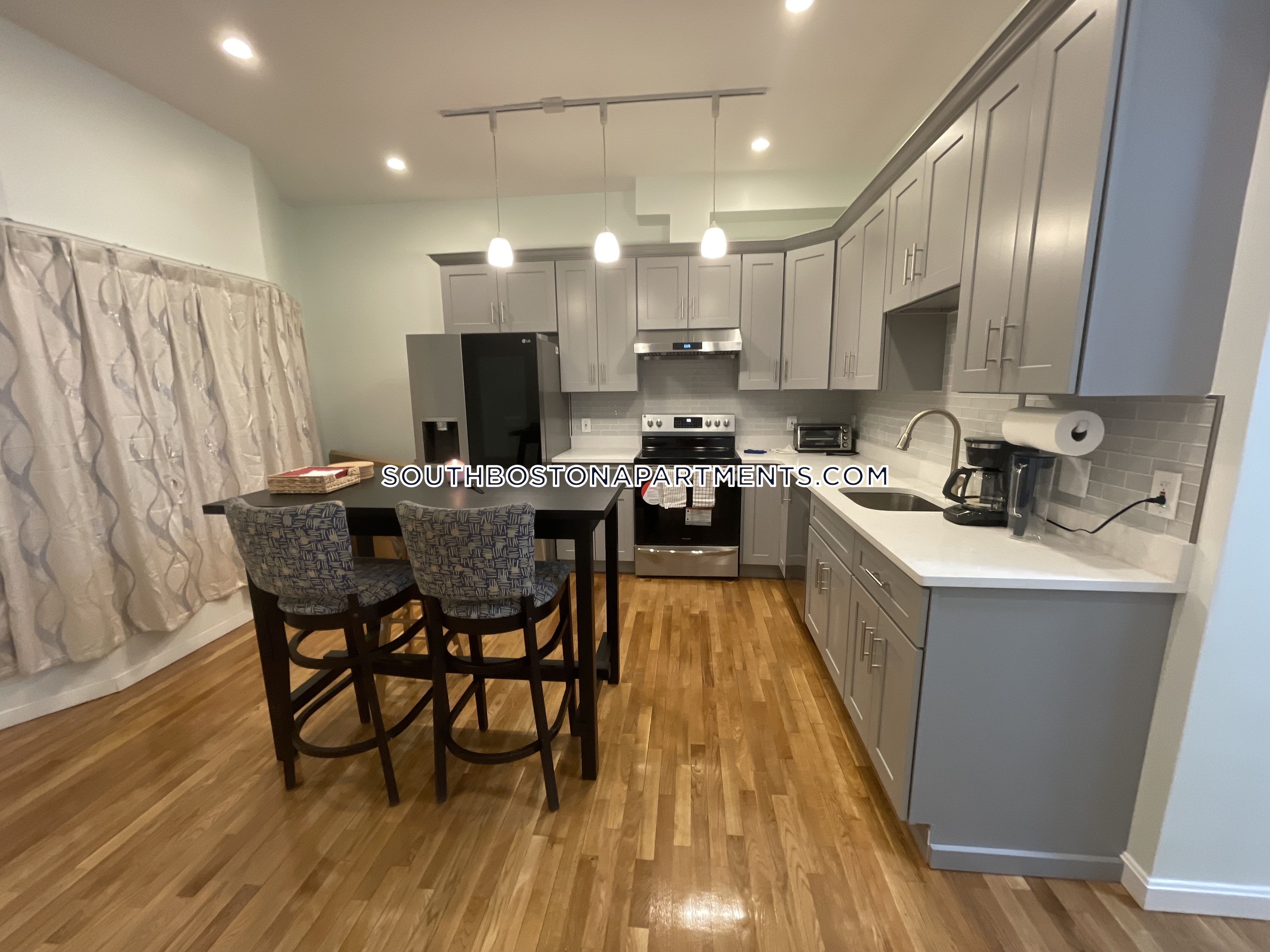 285 Dorchester St, South Boston