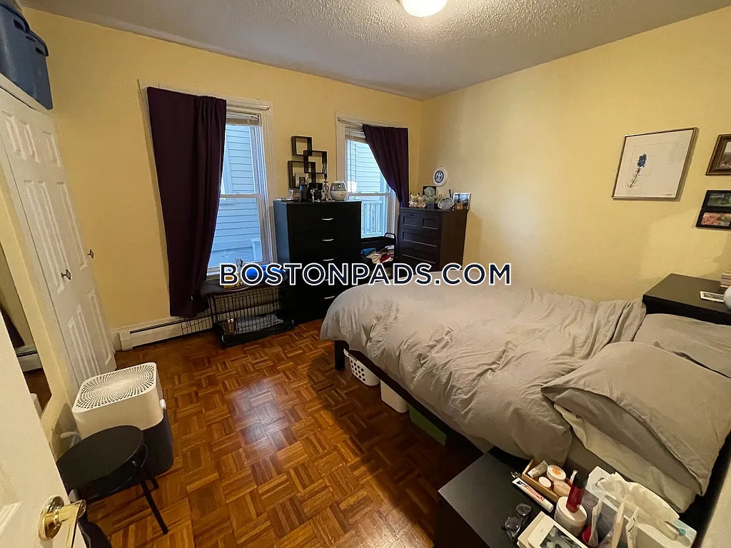 204 River St, Central Square