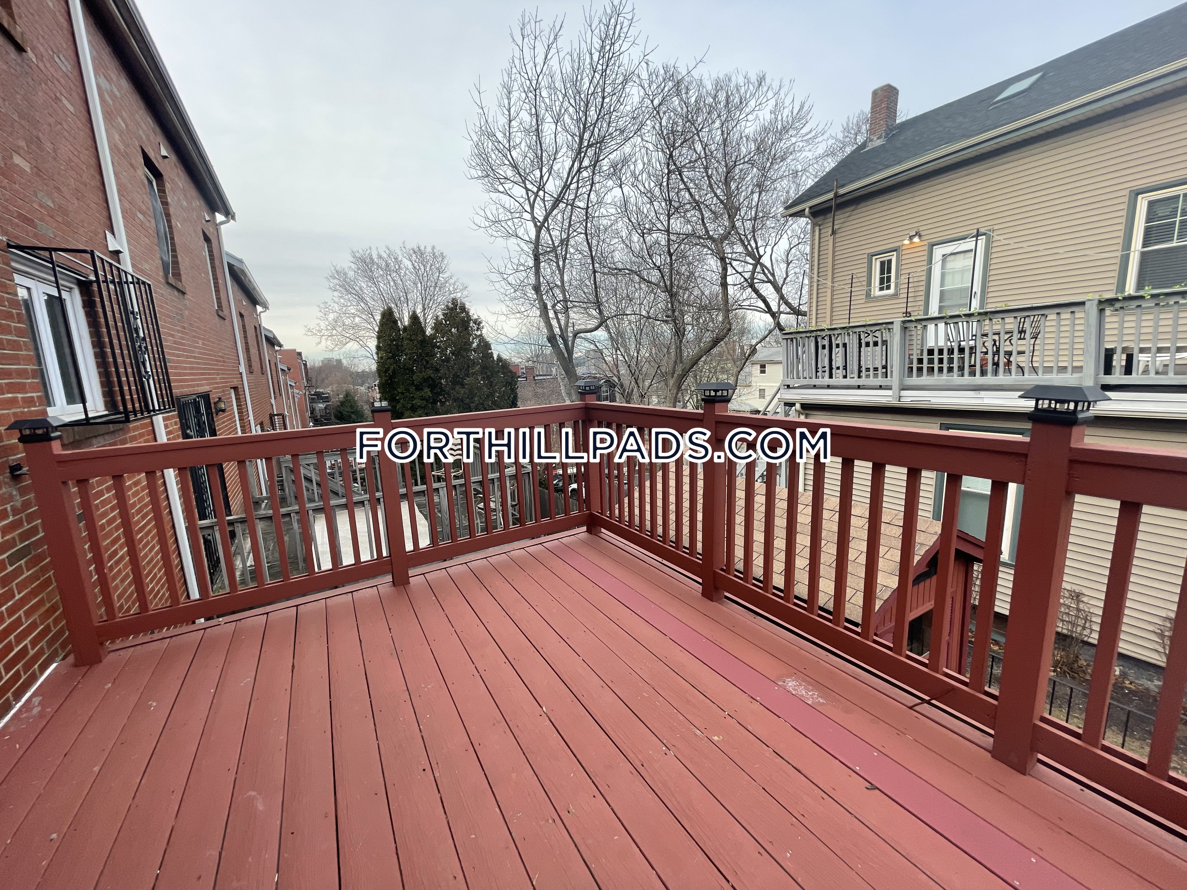 35 Fort Ave, Roxbury