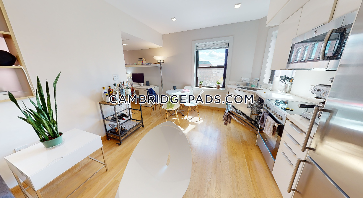115 Mount Auburn St, Harvard Square