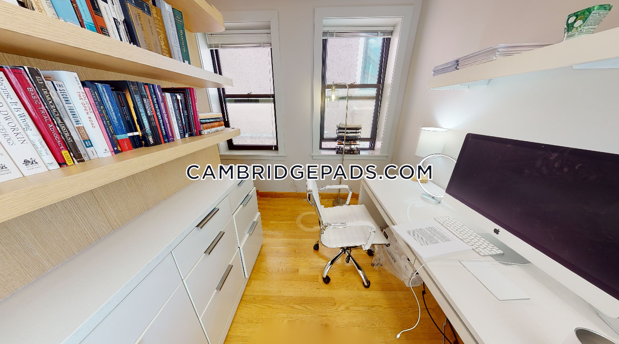 115 Mount Auburn St, Harvard Square