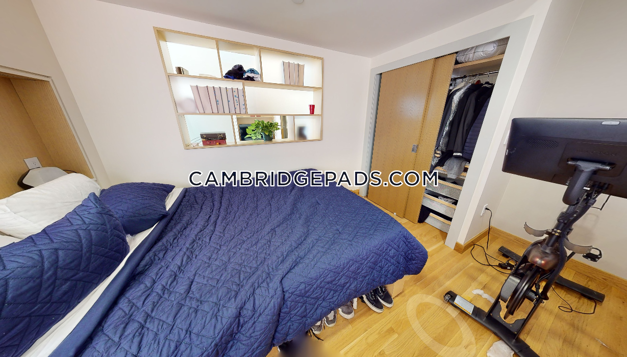 115 Mount Auburn St, Harvard Square