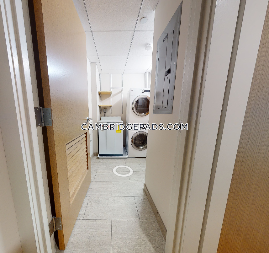 115 Mount Auburn St, Harvard Square