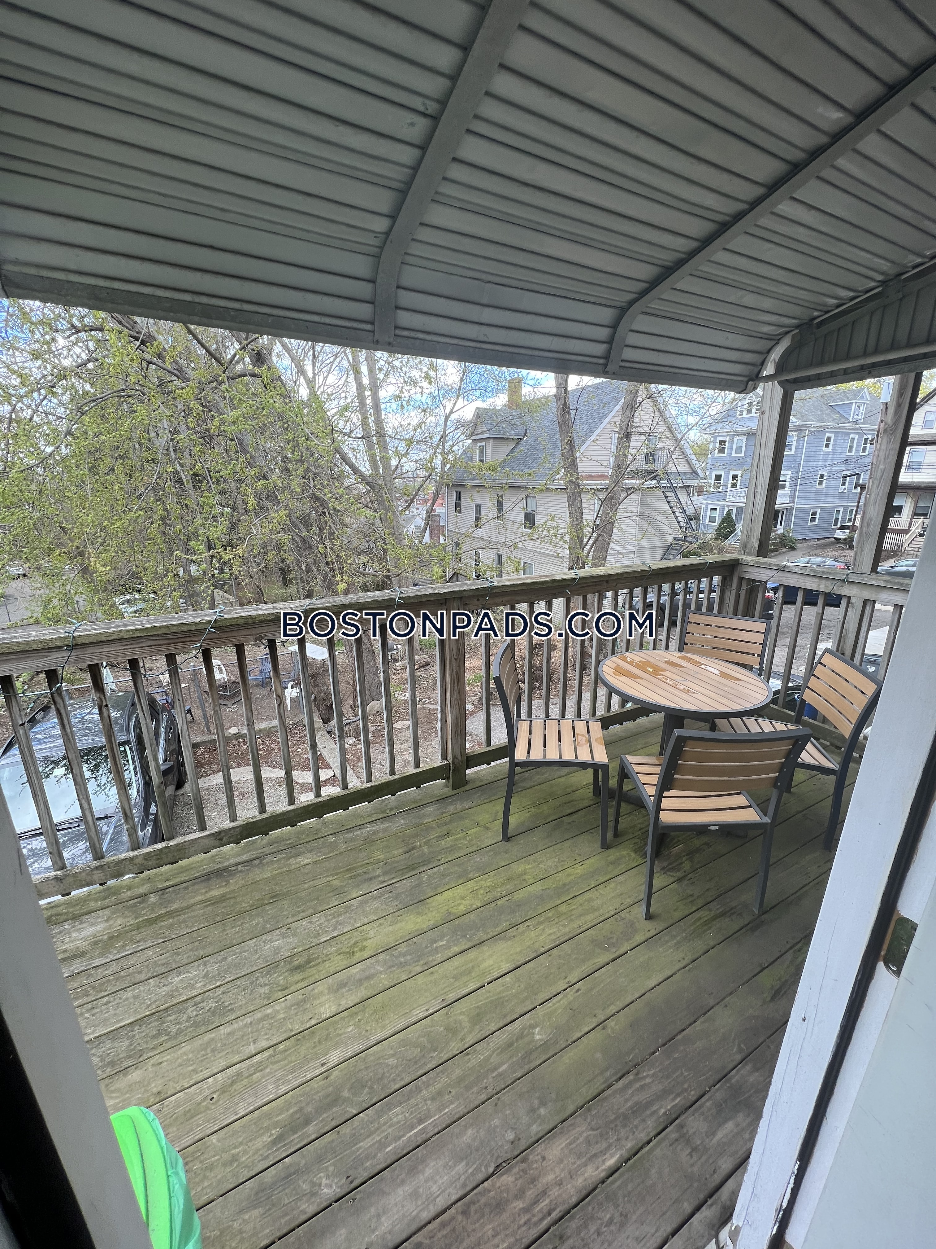 303 Summit Ave, Brighton