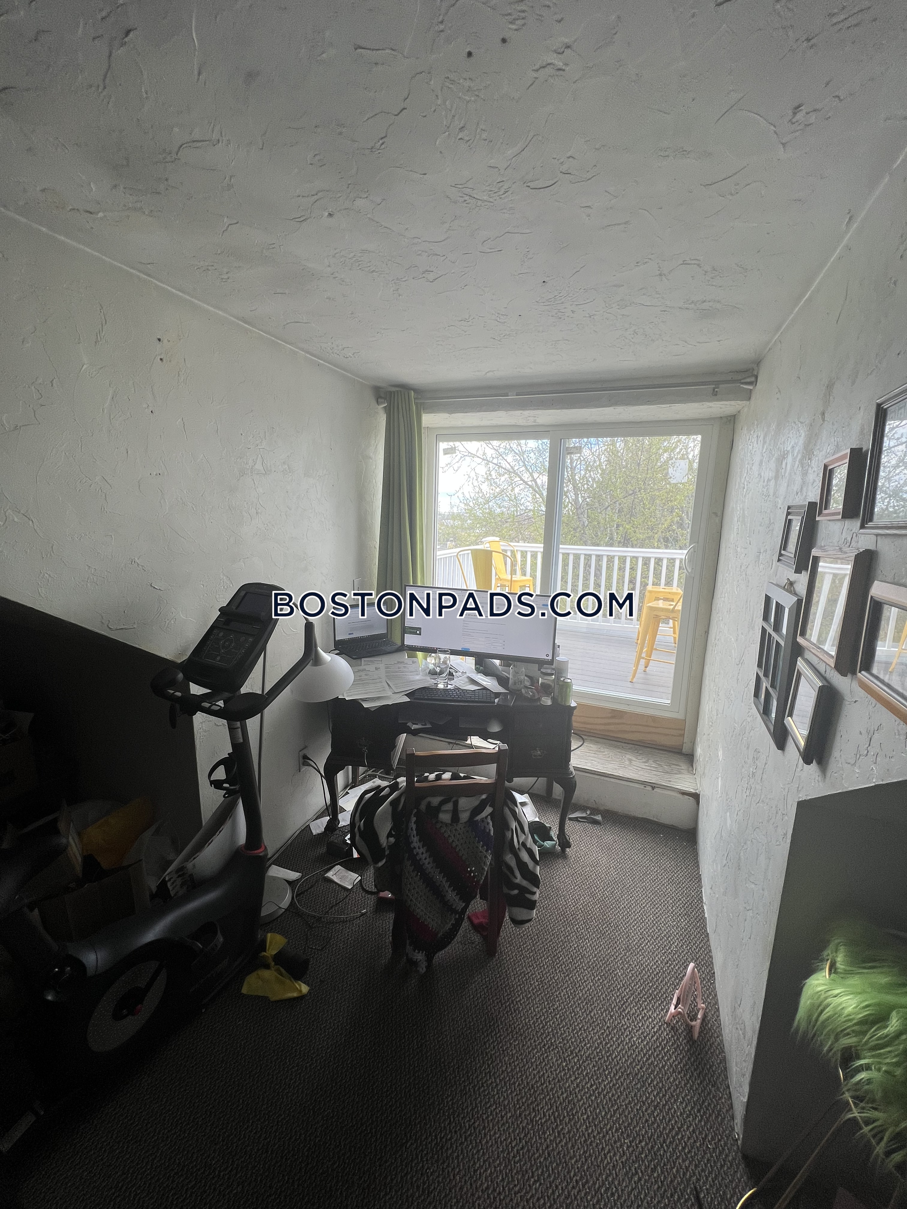 303 Summit Ave, Brighton