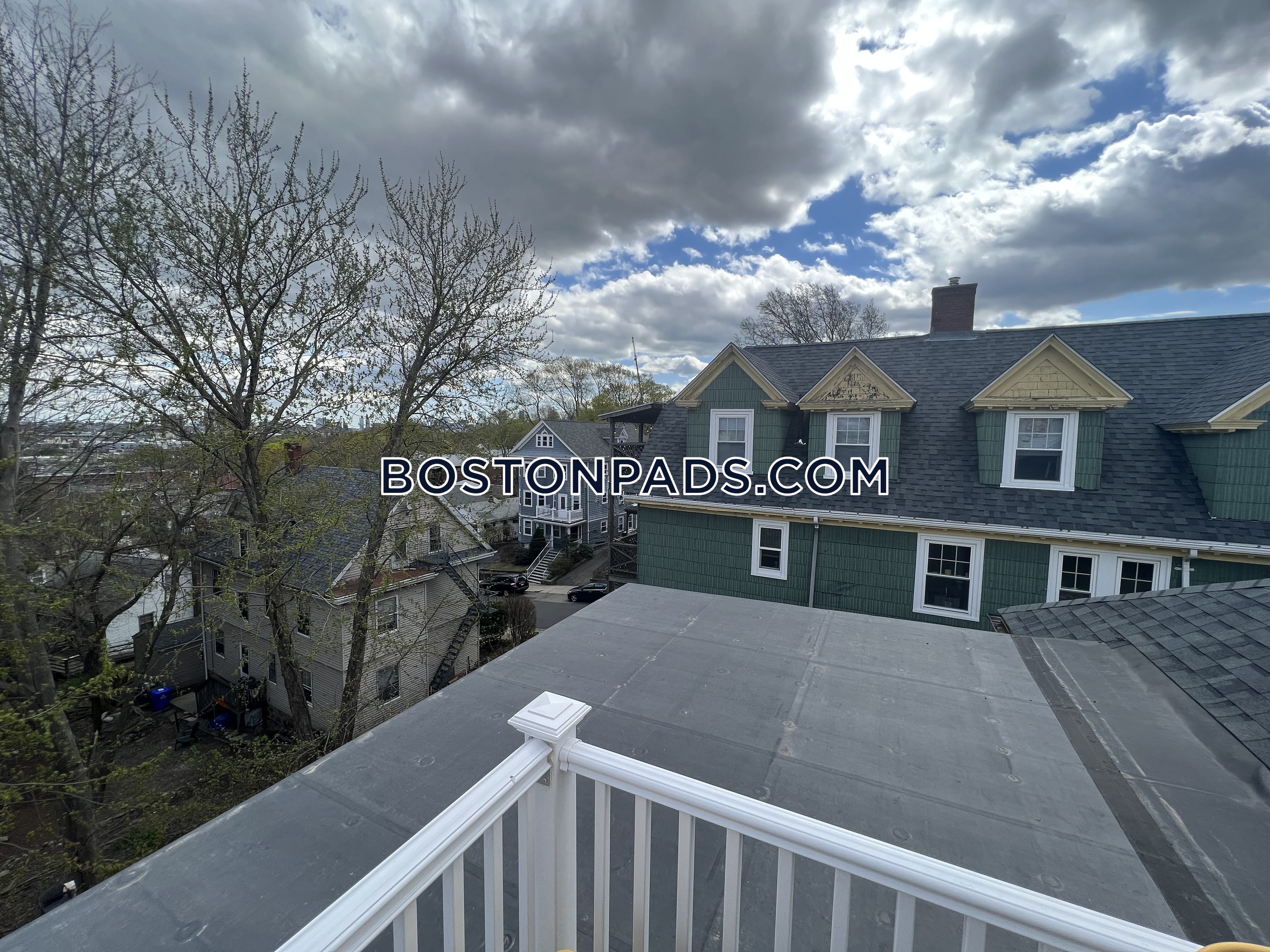 303 Summit Ave, Brighton