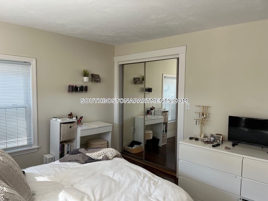 411 7th St, South Boston