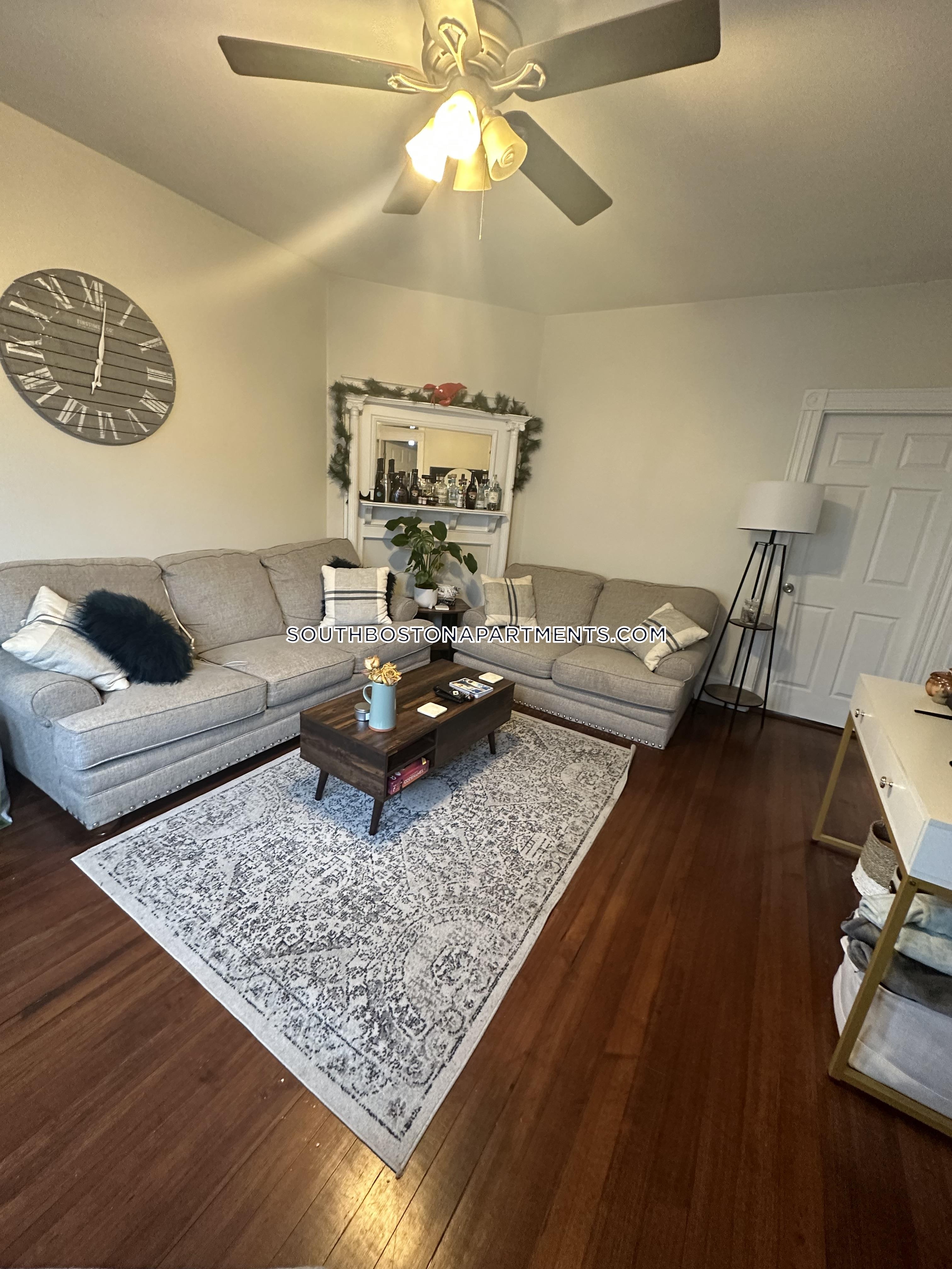 6 Hart Pl, South Boston