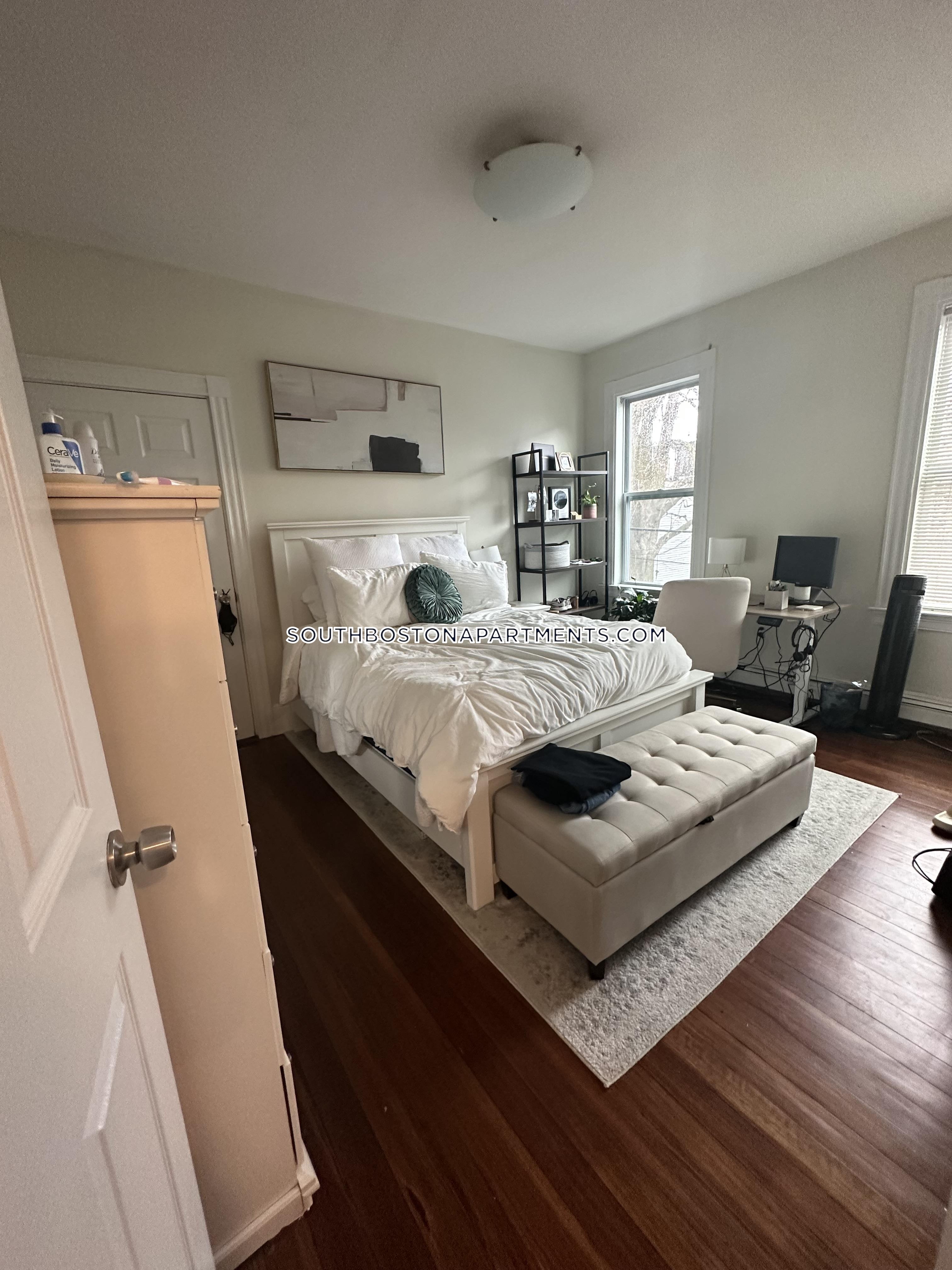 6 Hart Pl, South Boston