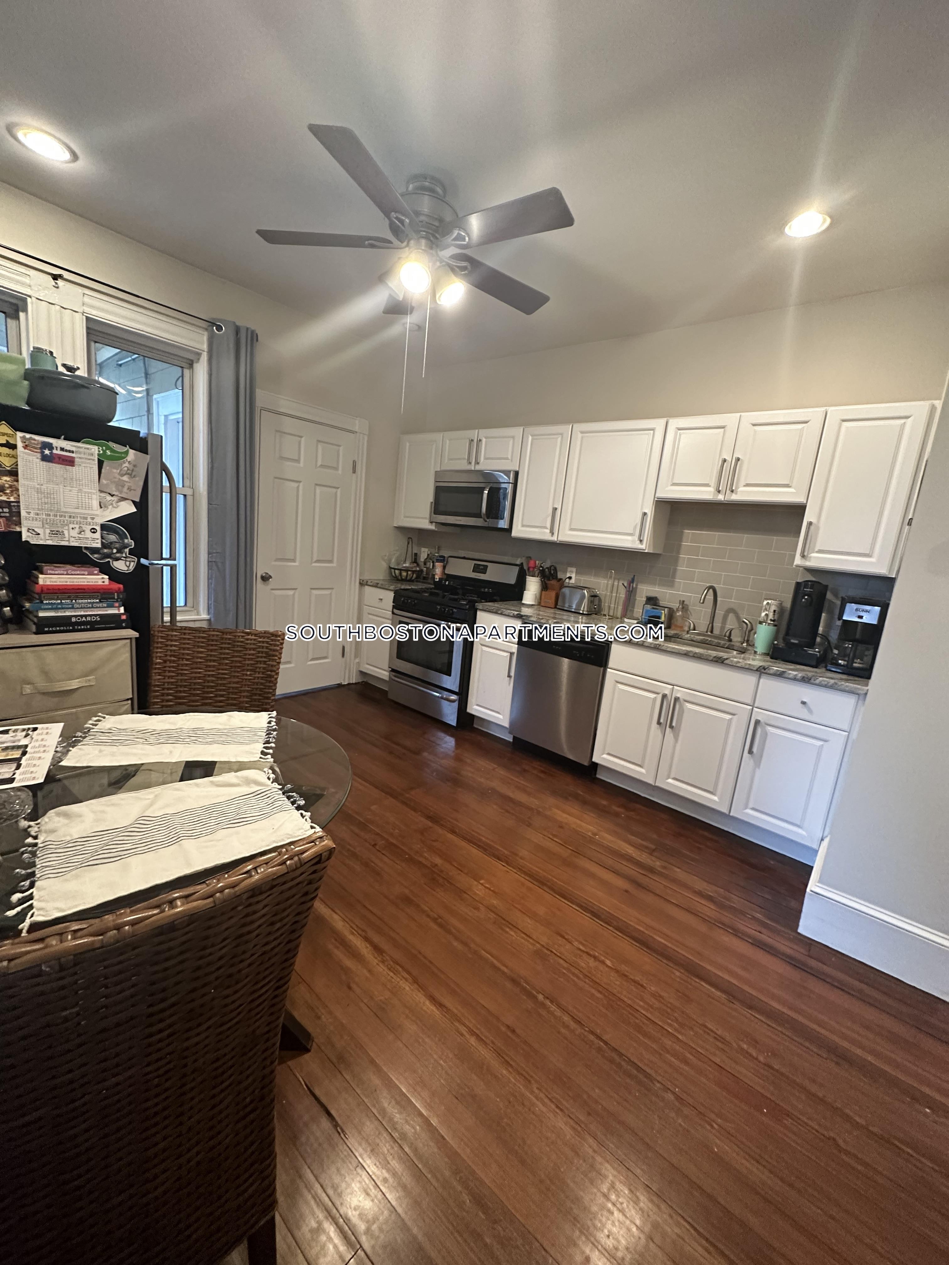 6 Hart, South Boston