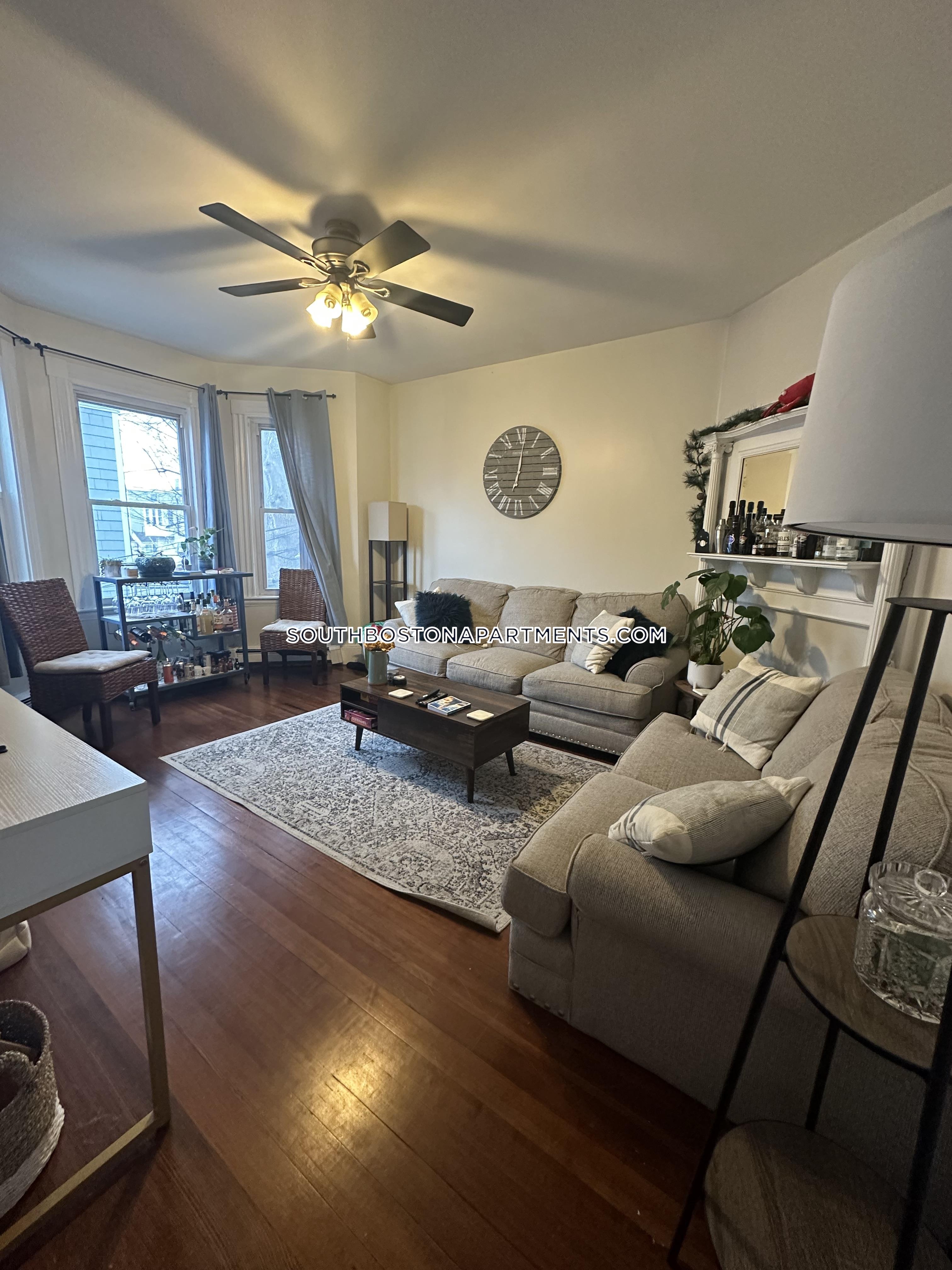 6 Hart Pl, South Boston