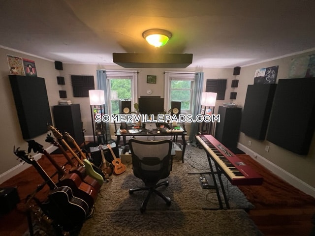 33 Ossipee Rd, Teele Square