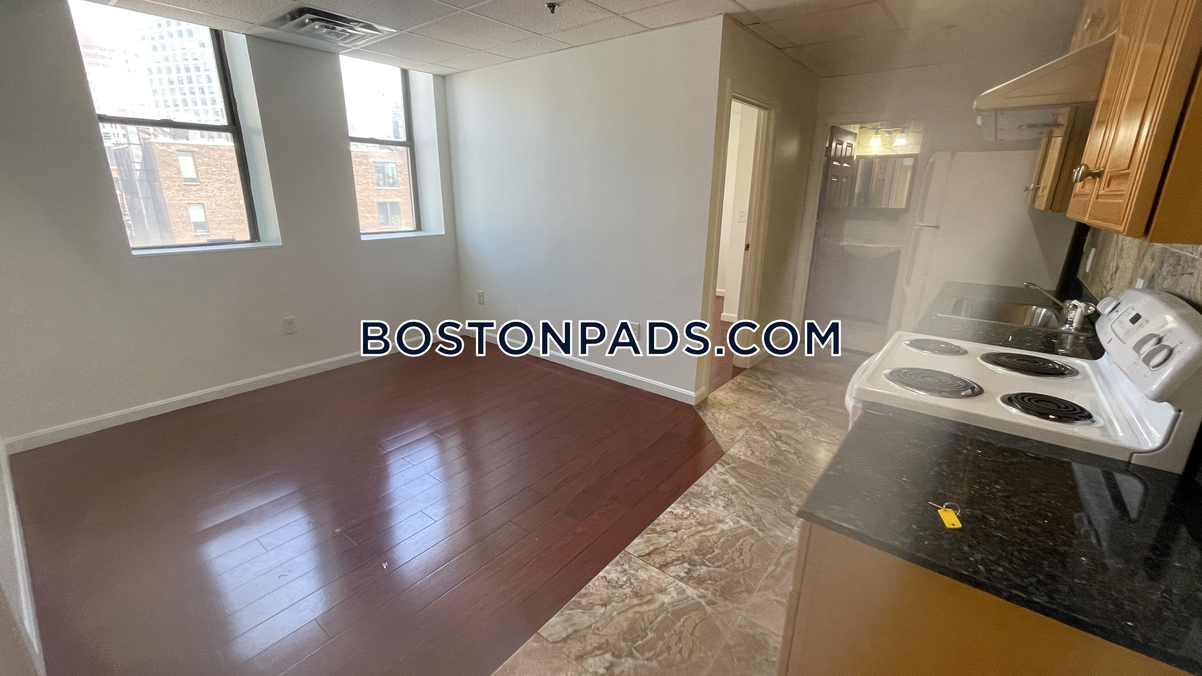 72 Kneeland St, Chinatown