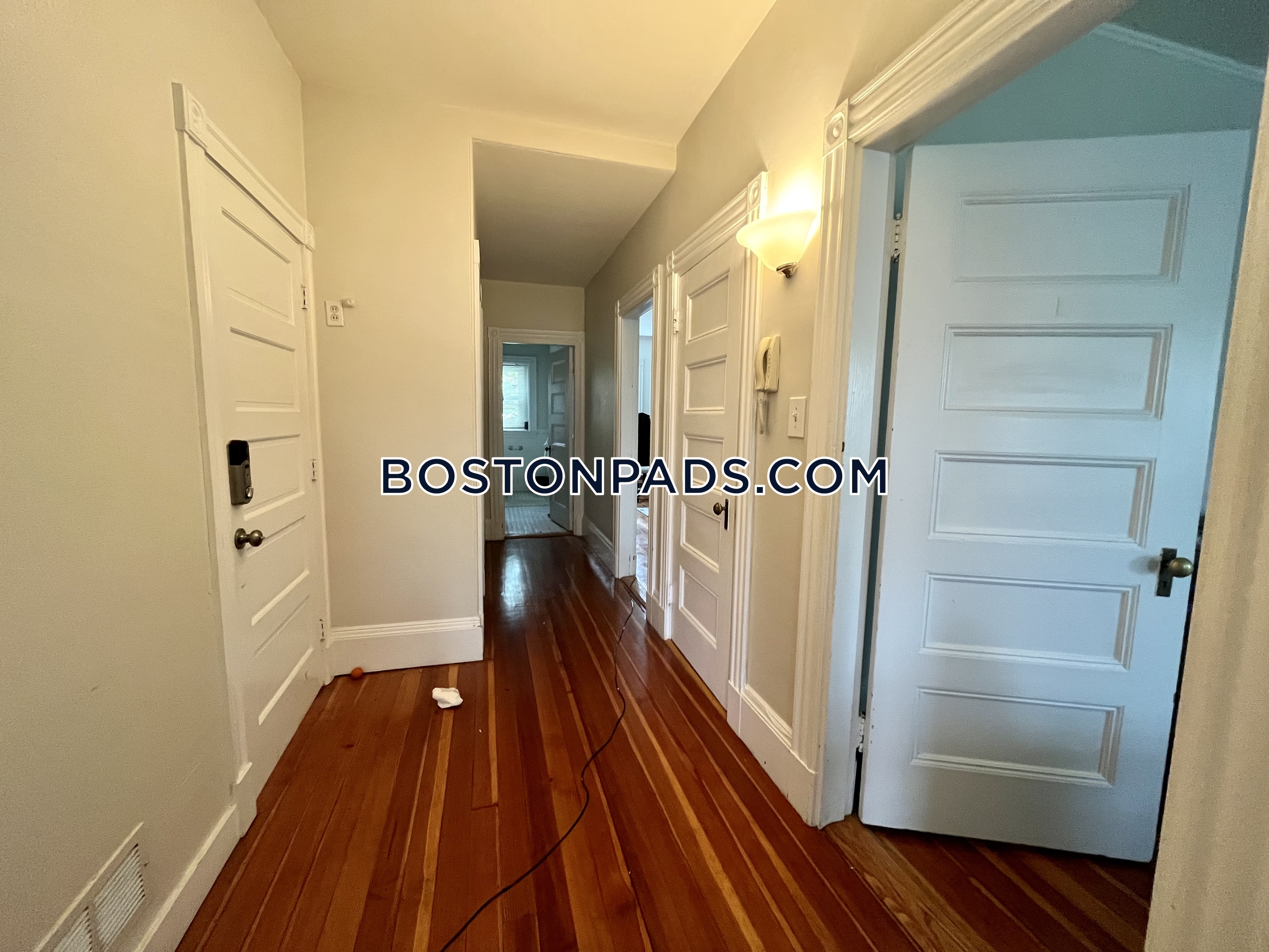 917 Beacon St, Fenway