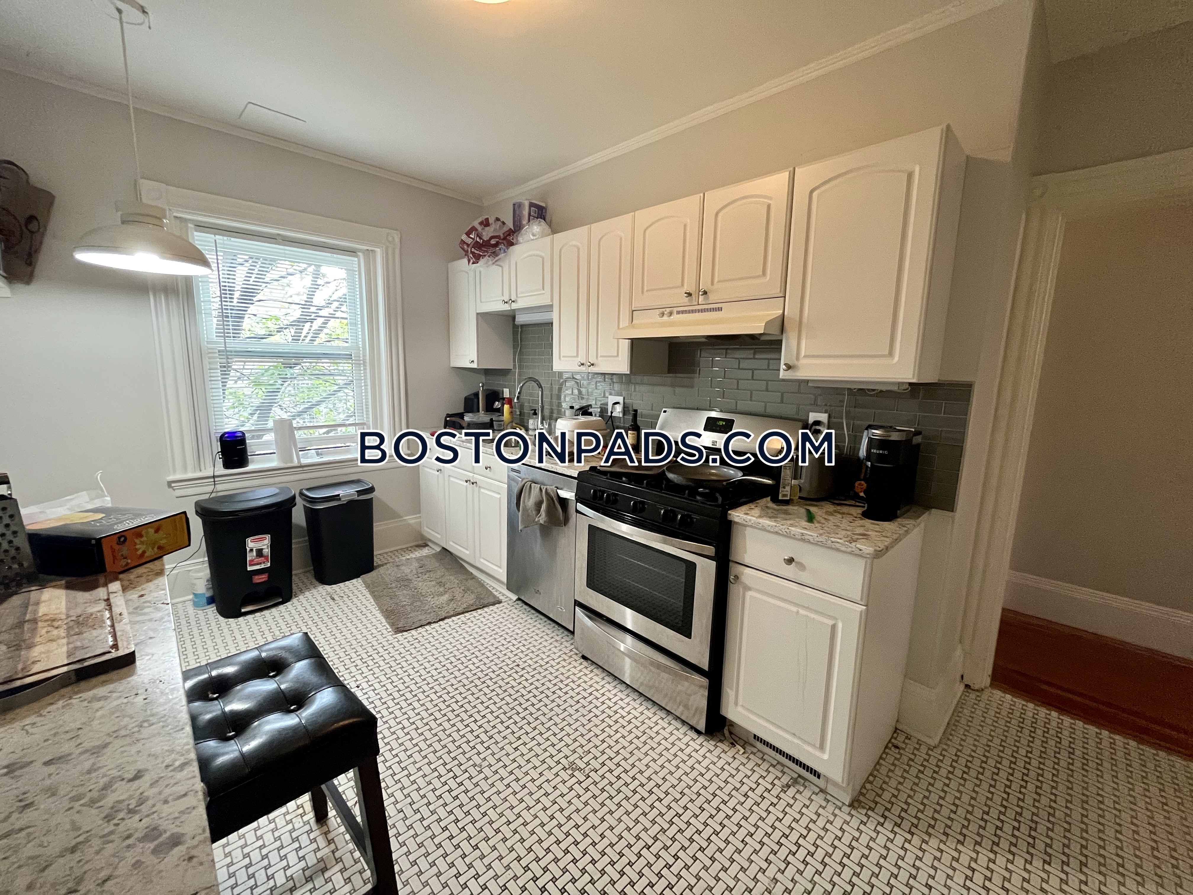 917 Beacon St, Fenway