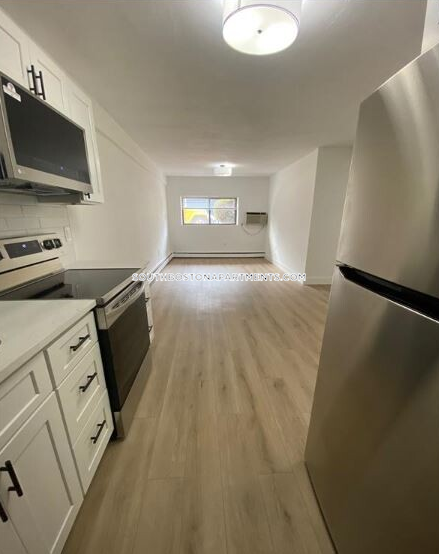 741 6th St, South Boston