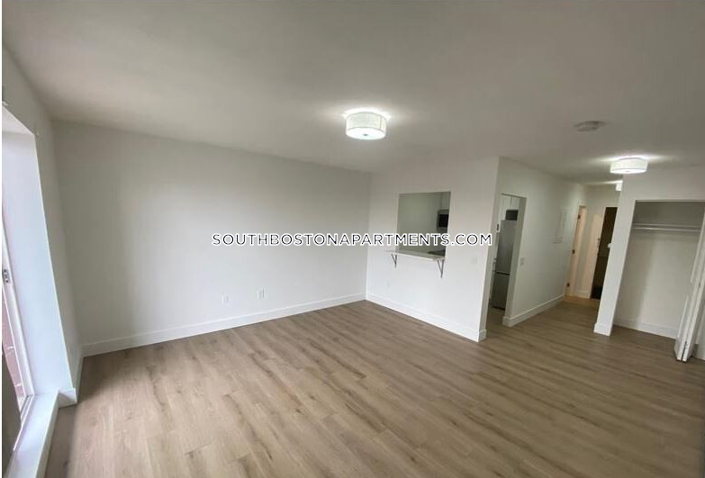 741 6th St, South Boston